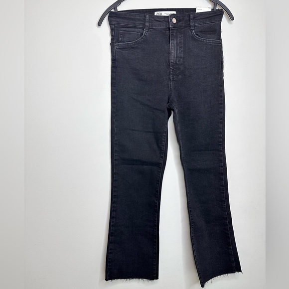 Zara HighRise Flare stretch jeans - Picture 1 of 7